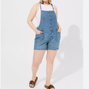 🩵 Torrid Denim Overall Shorts | Size 18